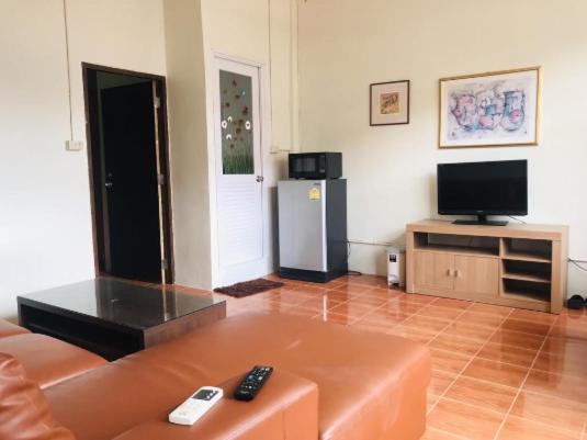 Doubleshot Guesthouse Jomtien Паттая Екстер'єр фото